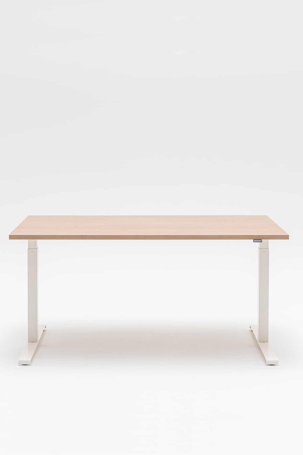 Ogi Drive desk
